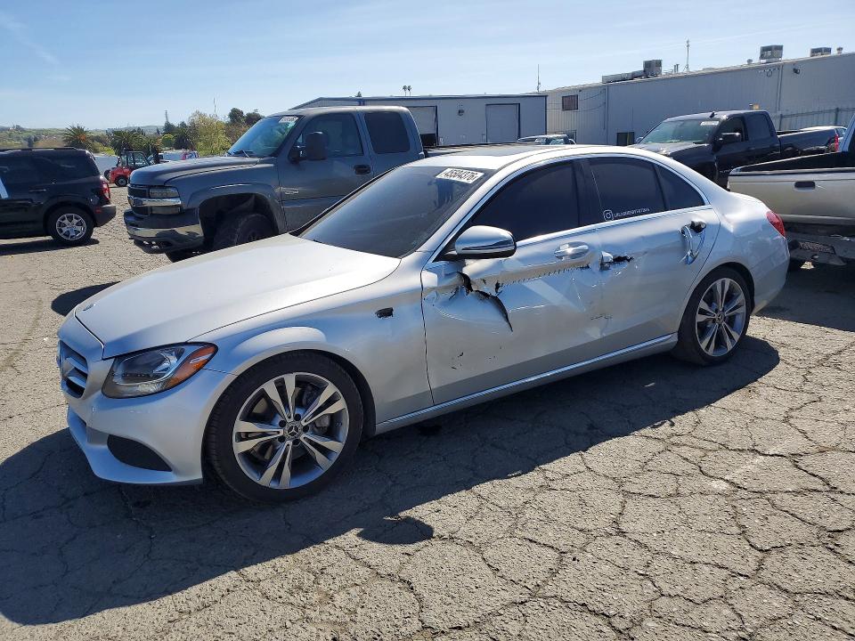 2018 MERCEDES-BENZ C — VIN 55SWF4JBXJU239105
