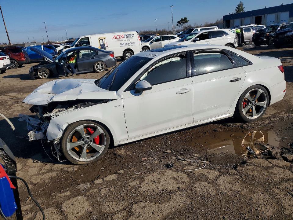 2018 AUDI S4 — VIN WAUC4AF4XJA132418