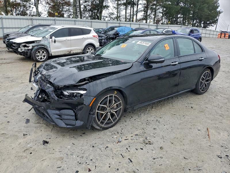 2022 MERCEDES-BENZ E — VIN W1KZF8DB5NB056646