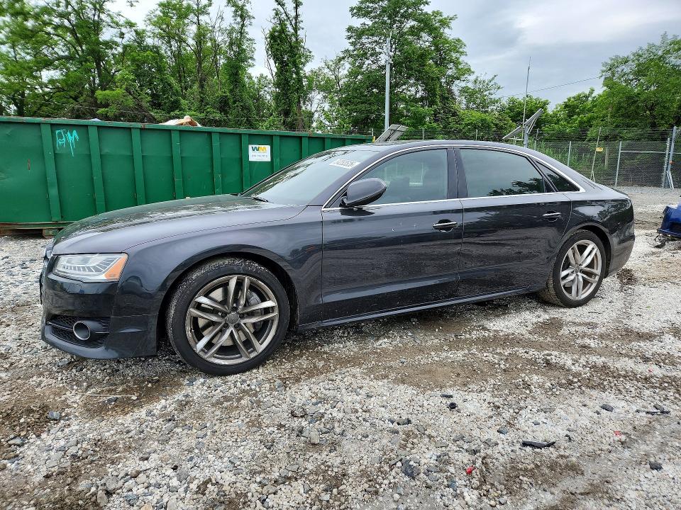2016 AUDI A8 — VIN WAU43AFD6GN010115