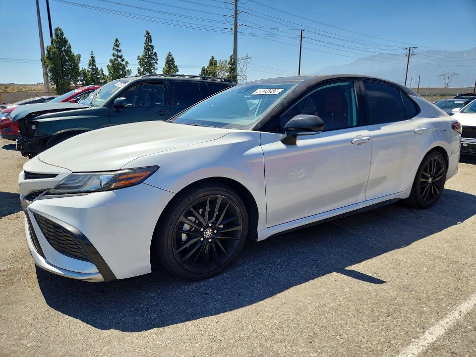 2021 TOYOTA CAMRY — VIN 4T1K61AK7MU440031