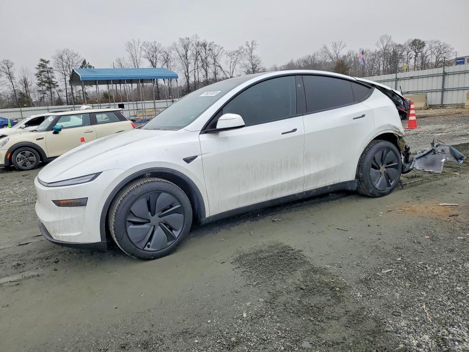2026 TESLA MODEL Y — VIN 7SAYGDEEXTA399080
