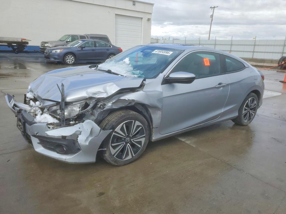 2017 HONDA CIVIC — VIN 2HGFC3A30HH355108