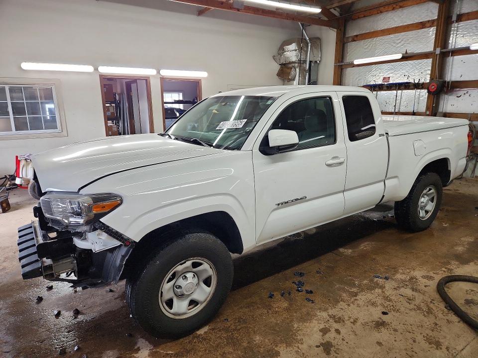 2017 TOYOTA TACOMA — VIN 5TFRX5GN0HX092375