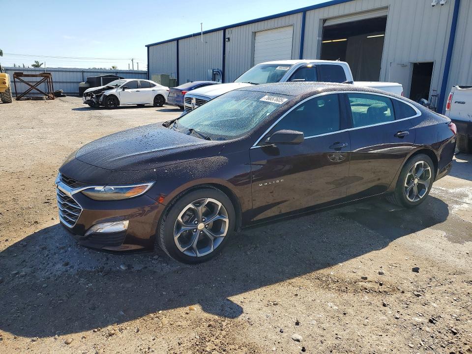 2021 CHEVROLET MALIBU — VIN 1G1ZD5ST1MF005767