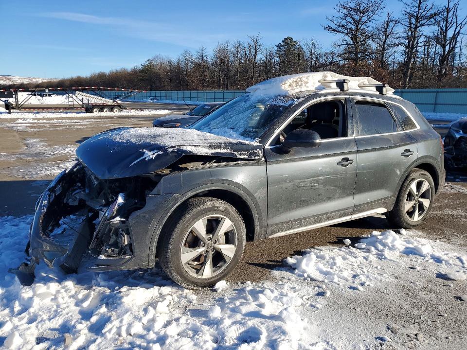 2024 AUDI Q5 — VIN WA1ABAFY4R2042202
