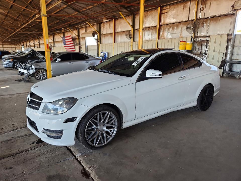 2015 MERCEDES-BENZ C — VIN WDDGJ5HB9FG368326