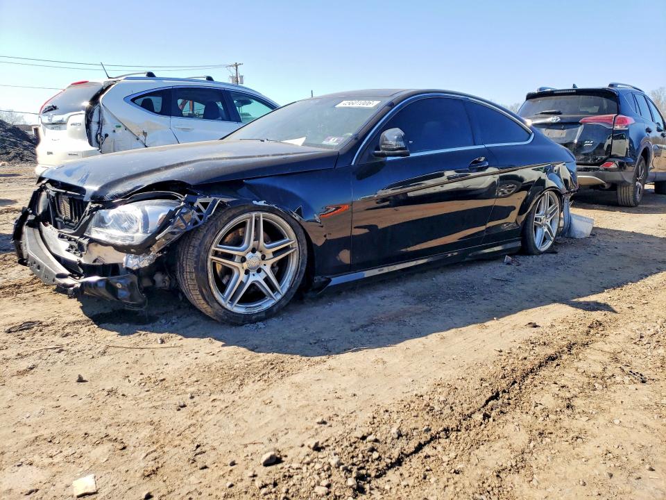 2015 MERCEDES-BENZ C — VIN WDDGJ5HB4FG435639
