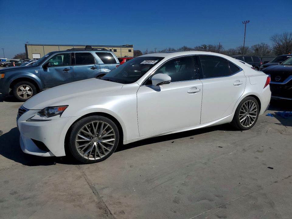 2015 LEXUS IS — VIN JTHBF1D22F5068657