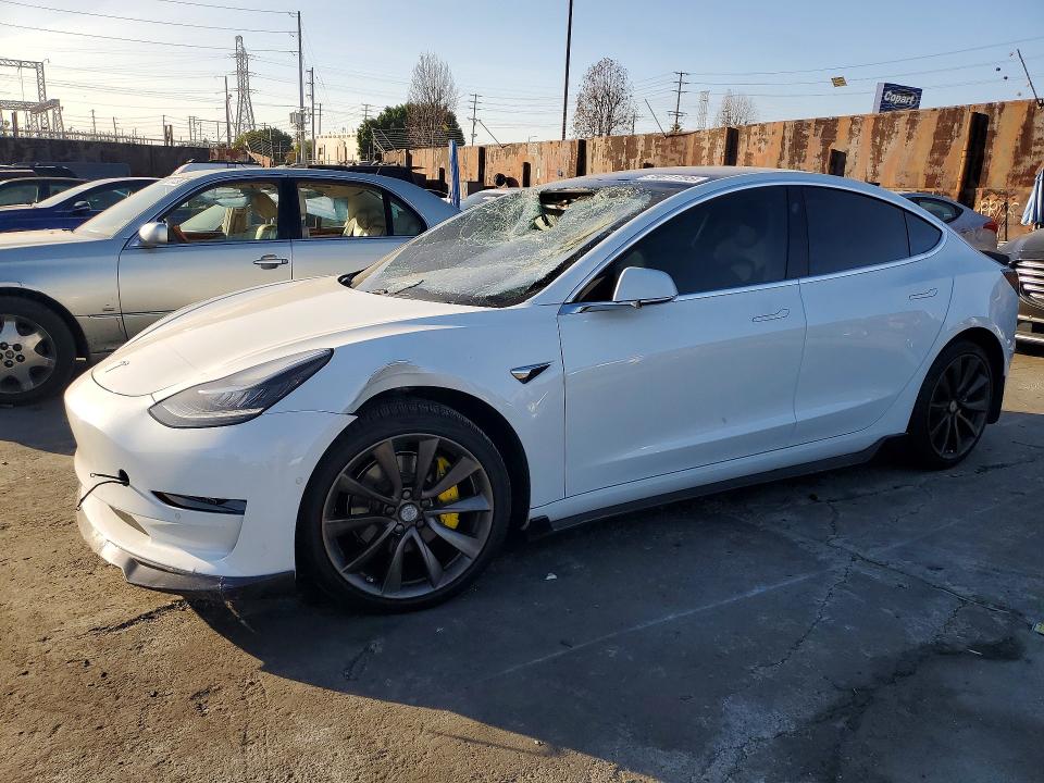 2018 TESLA MODEL 3 — VIN 5YJ3E1EB5JF111600