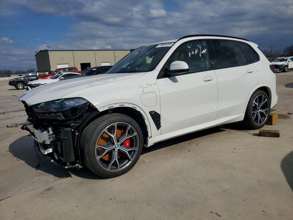 2026 BMW X5 — VIN 5UX43EU02T9037761