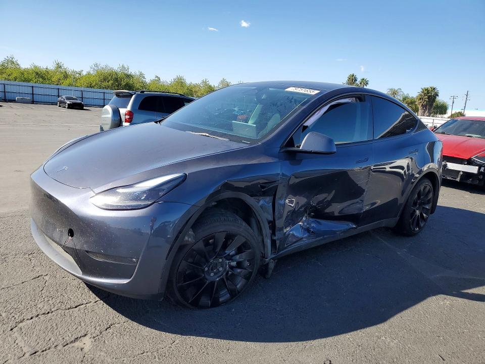 2023 TESLA MODEL Y — VIN 7SAYGDEE6PF634406