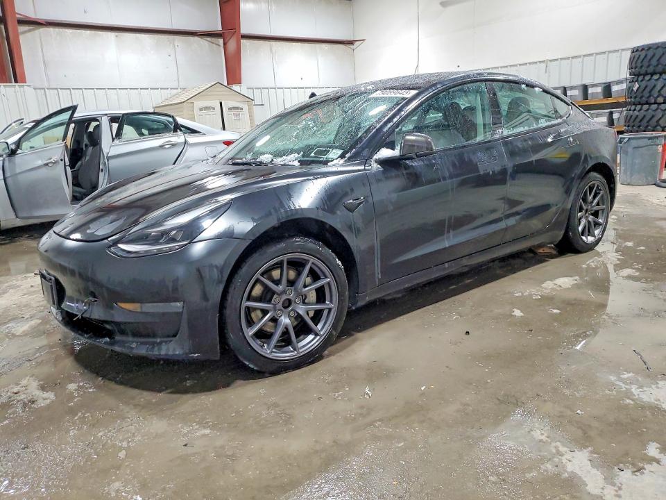 2022 TESLA MODEL 3 — VIN 5YJ3E1EBXNF288522