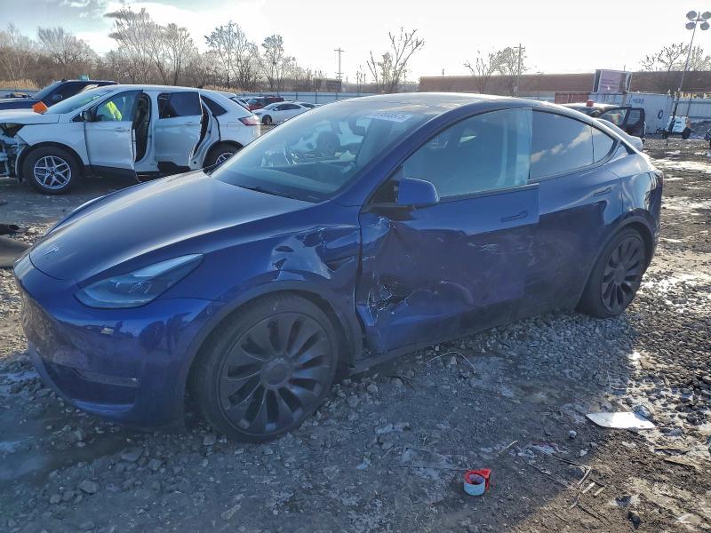 2022 TESLA MODEL Y — VIN 7SAYGDEF1NF336724