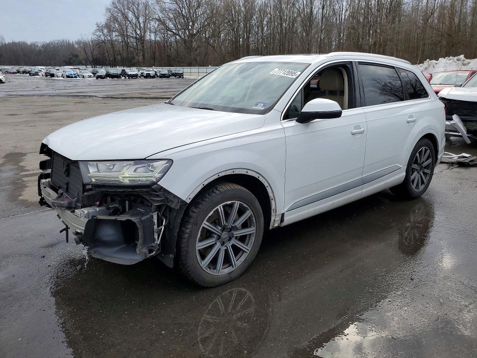 2017 AUDI Q7 — VIN WA1LAAF77HD055838