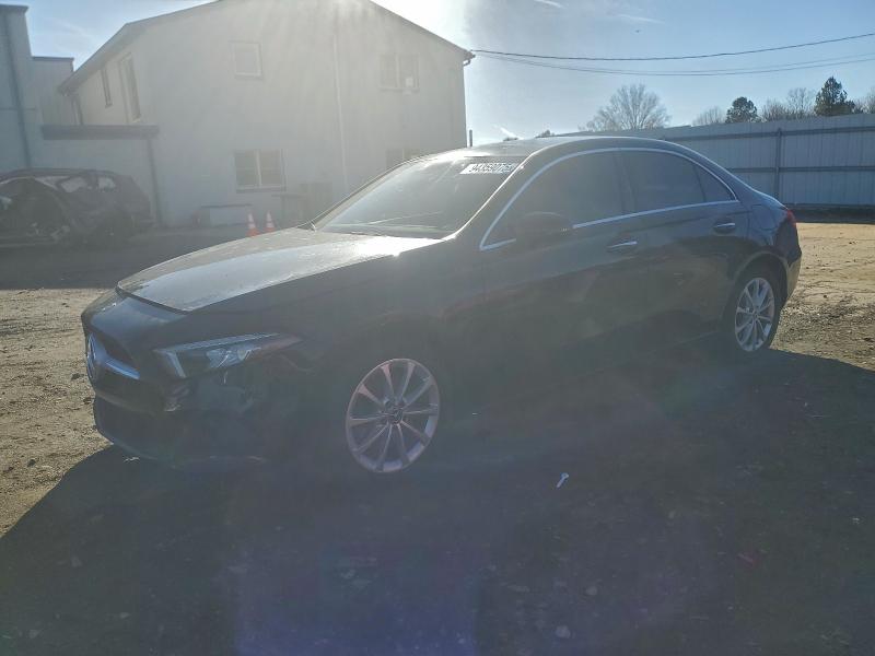 2020 MERCEDES-BENZ A — VIN WDD3G4FB1LW038305
