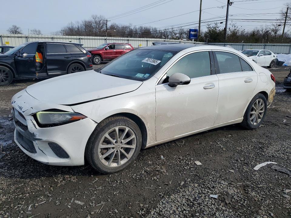 2019 MERCEDES-BENZ A — VIN WDD3G4FB0KW001616