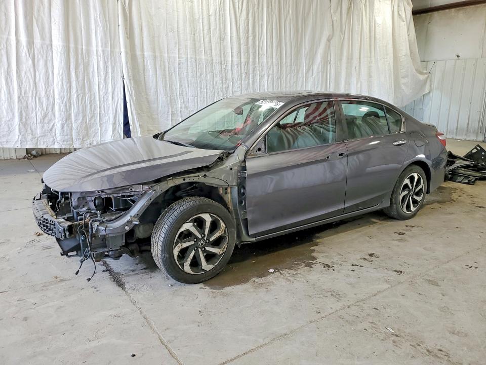 2017 HONDA ACCORD — VIN 1HGCR2F90HA072800