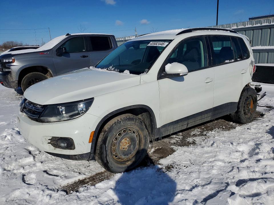 2015 VOLKSWAGEN TIGUAN — VIN WVGJV7AX4FW566691