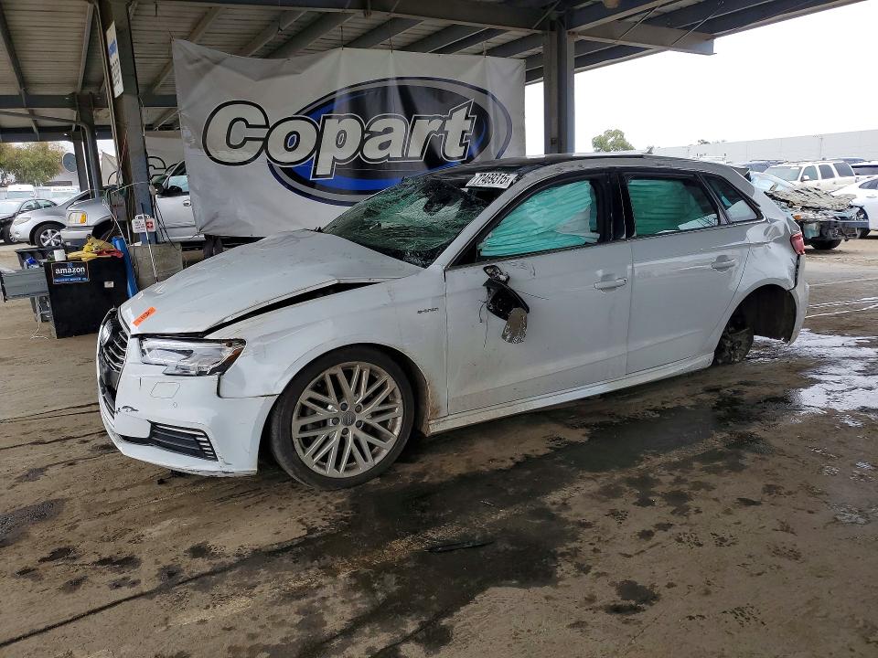 2018 AUDI A3 — VIN WAUTPBFFXJA059145