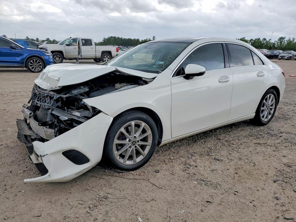 WDD3G4FB3KW000850
