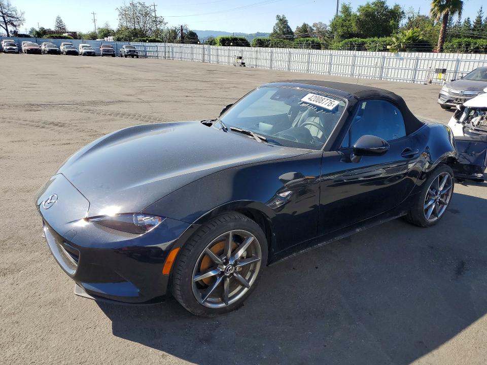 2021 MAZDA MX-5 MIATA — VIN JM1NDAD76M0458204