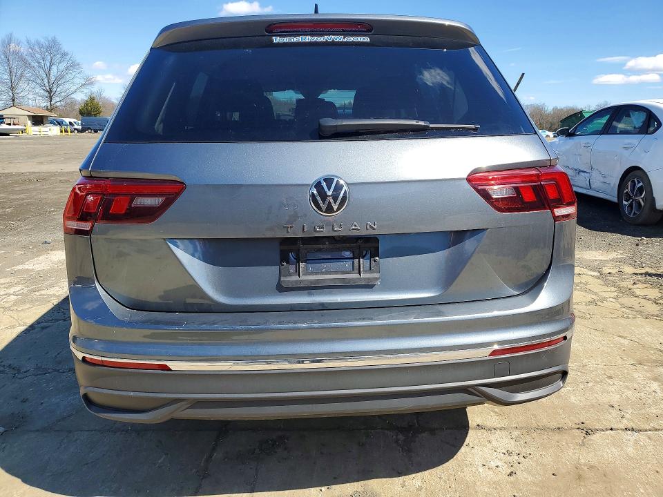 3VVRB7AX7RM114014