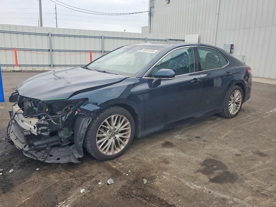 2018 TOYOTA CAMRY — VIN 4T1B11HK7JU544891