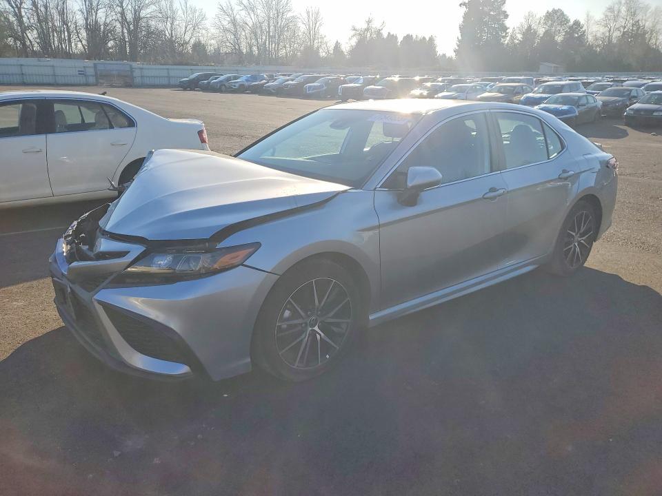 2022 TOYOTA CAMRY — VIN 4T1G11AK1NU670329