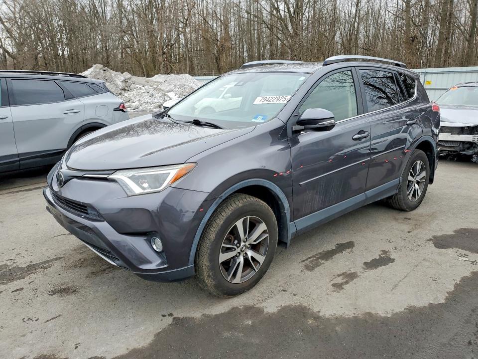 2018 TOYOTA RAV4 — VIN JTMRFREV0JJ721218