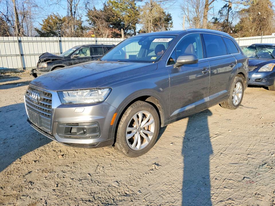 2017 AUDI Q7 — VIN WA1LAAF76HD048170