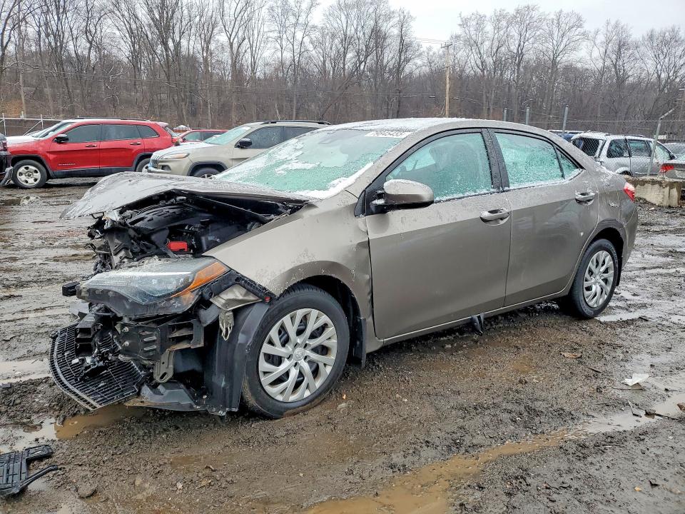 2018 TOYOTA COROLLA — VIN 2T1BURHE1JC124576