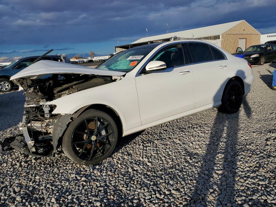 2018 MERCEDES-BENZ E — VIN WDDZF4KB7JA371976