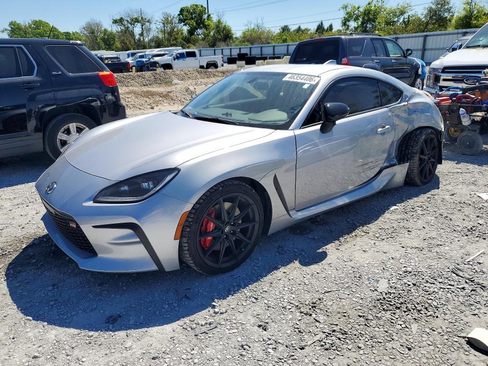 2025 TOYOTA GR86 — VIN JF1ZNBB1XS8758528