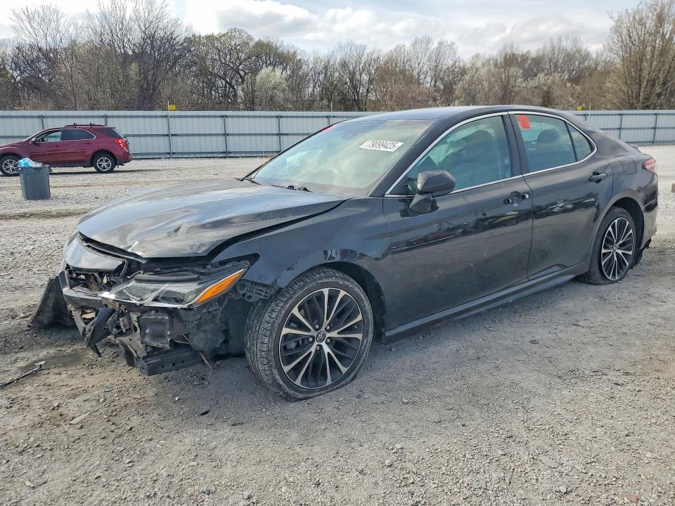 2018 TOYOTA CAMRY — VIN 4T1B11HKXJU661767