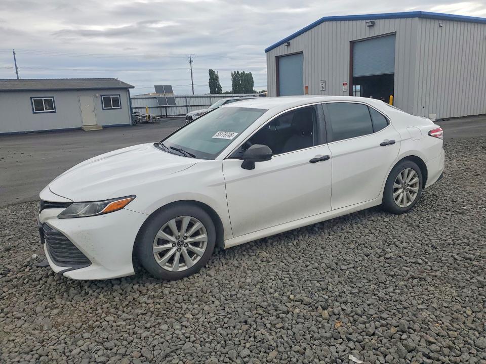 2018 TOYOTA CAMRY — VIN 4T1B11HK9JU600992