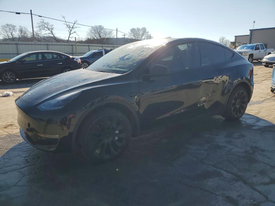 2023 TESLA MODEL Y — VIN 7SAYGDEE4PA185787