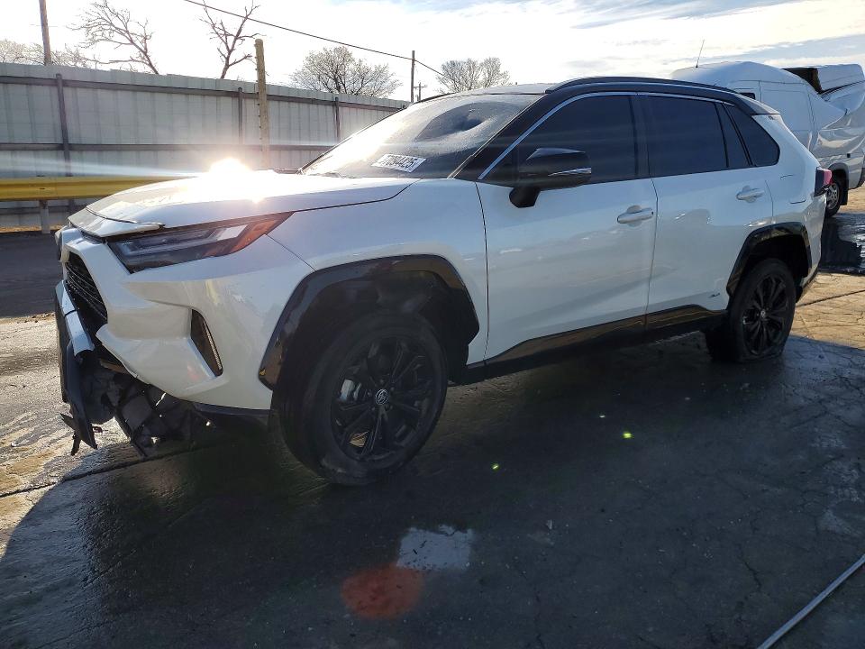 2022 TOYOTA RAV4 HYBRID — VIN 4T3E6RFV9NU104033