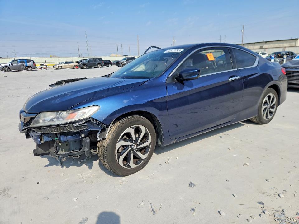 2017 HONDA ACCORD — VIN 1HGCT1B35HA000620