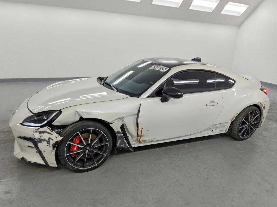 2024 TOYOTA GR86 — VIN JF1ZNBB14R9759730