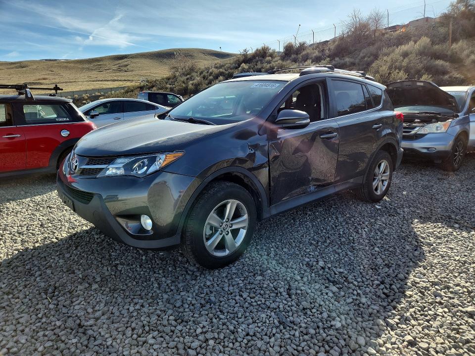 2015 TOYOTA RAV4 — VIN 2T3WFREVXFW152485