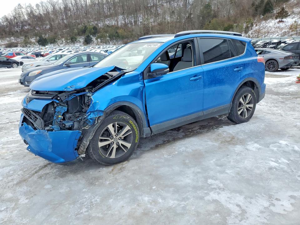 2018 TOYOTA RAV4 — VIN JTMRFREV7JJ738257