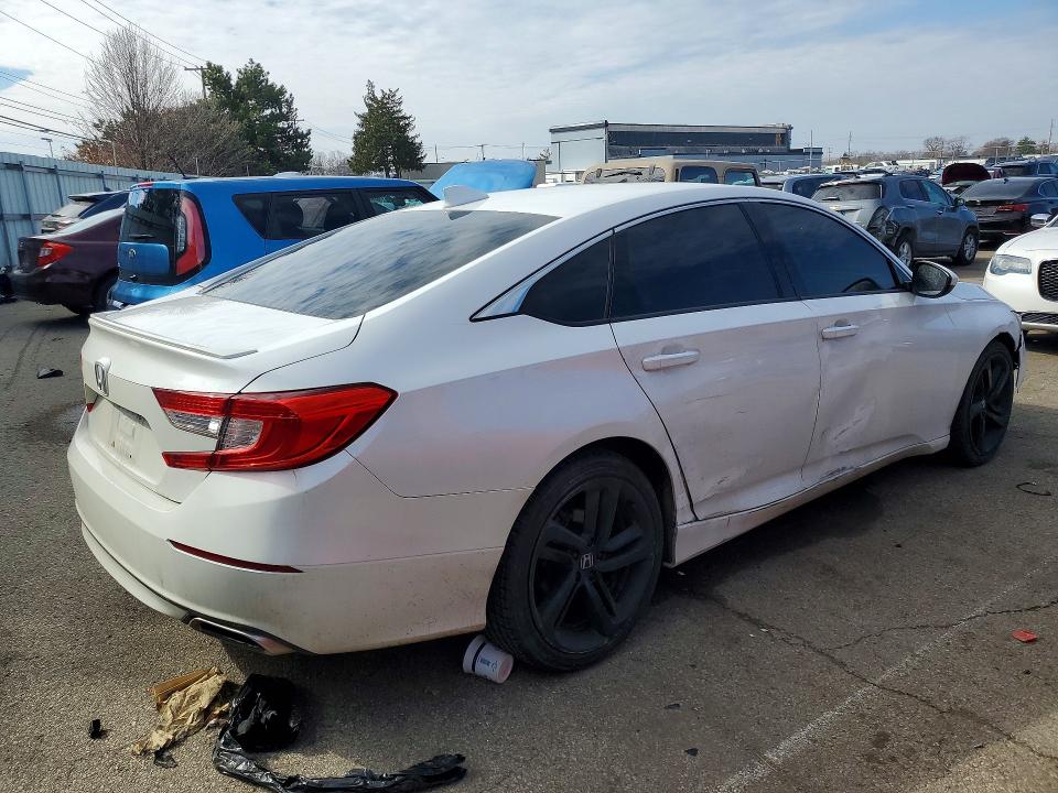 1HGCV2F30JA027563