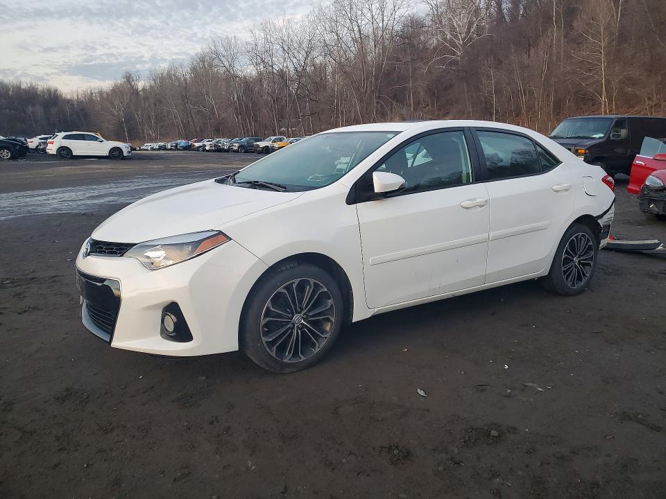 2015 TOYOTA COROLLA — VIN 2T1BURHE5FC243772