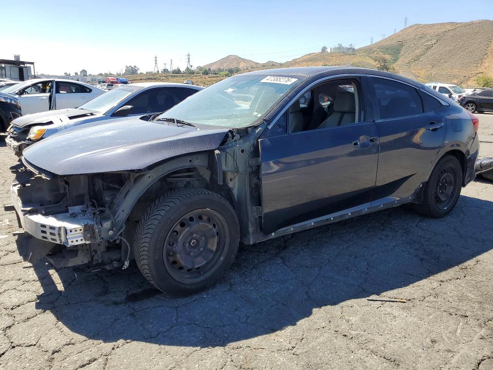 2018 HONDA CIVIC — VIN 2HGFC2F58JH534863