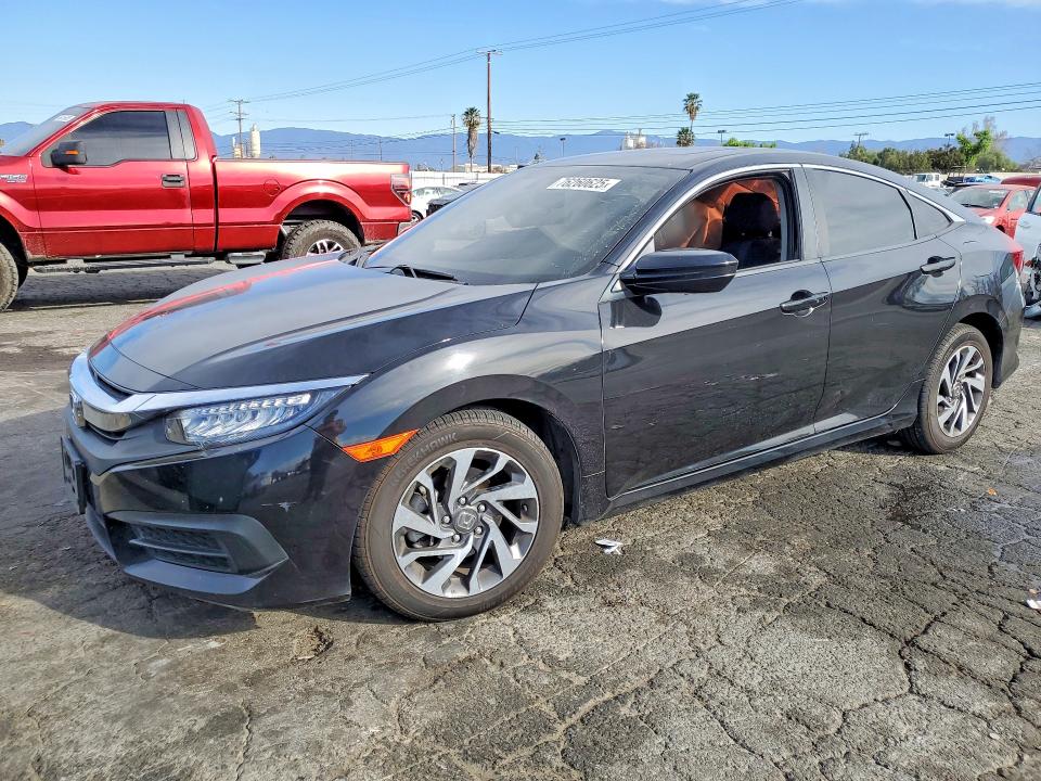 2018 HONDA CIVIC — VIN 2HGFC2F7XJH513241