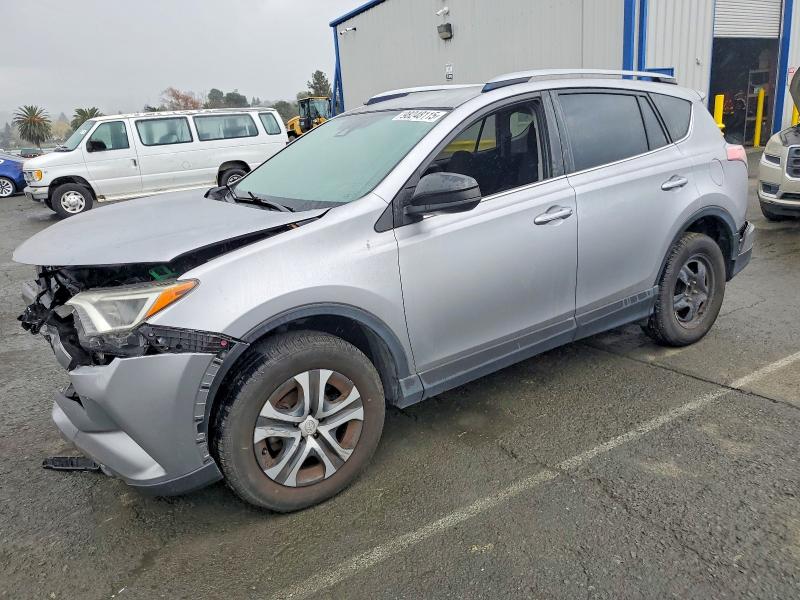 2018 TOYOTA RAV4 — VIN JTMZFREV8JD130729