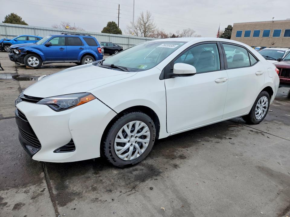 2018 TOYOTA COROLLA — VIN 5YFBURHE2JP743476
