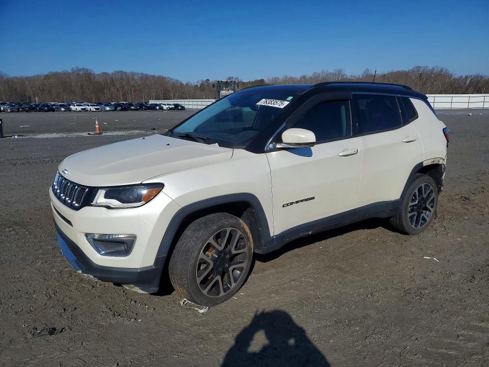 3C4NJDCB2HT688587