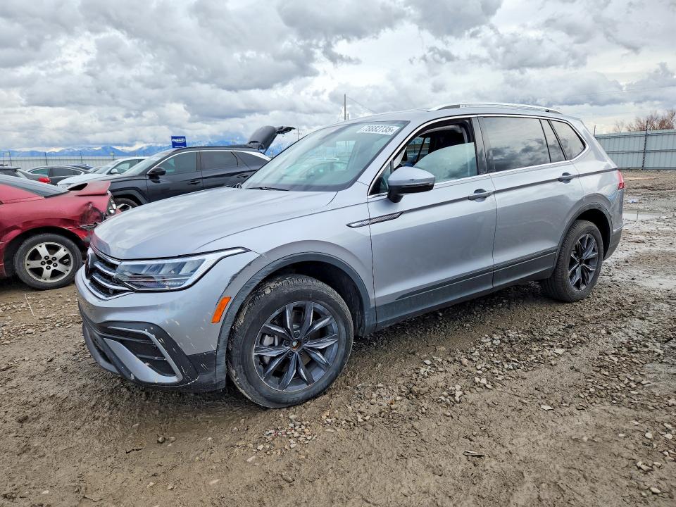 3VV2B7AX2RM033729